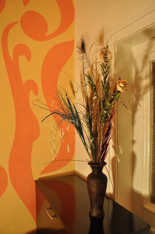 Arlequin Apartment Warna Zimmer foto