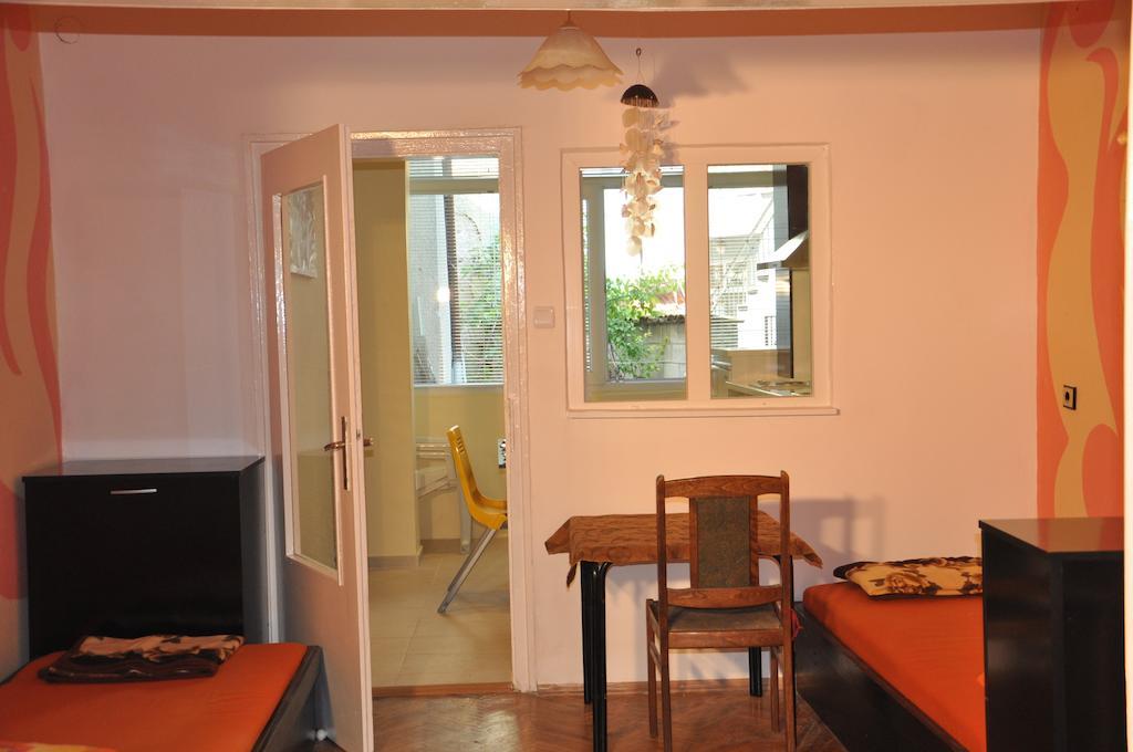 Arlequin Apartment Warna Zimmer foto